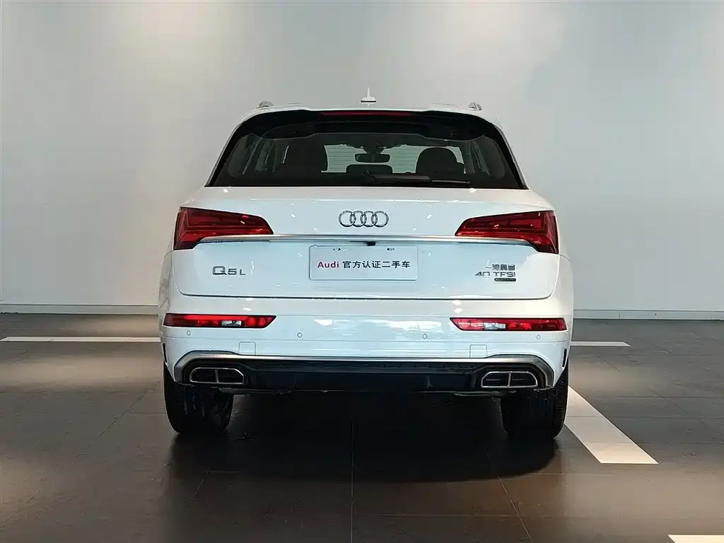 Audi Q5L — фото 9