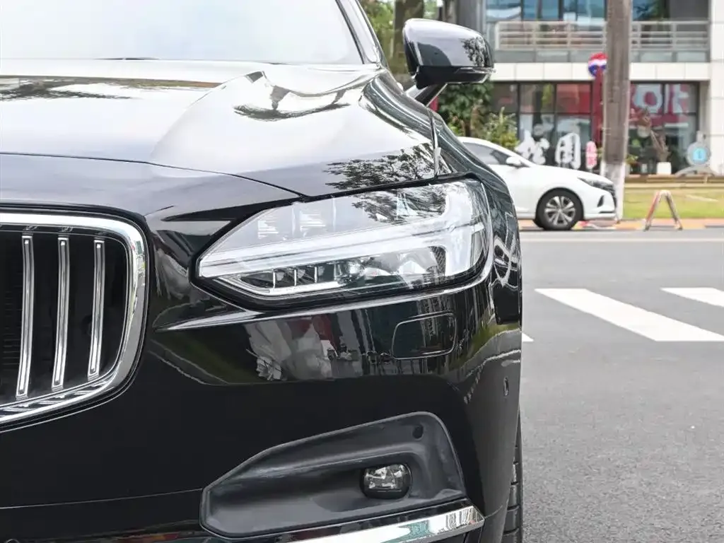 Volvo S90 — фото 3