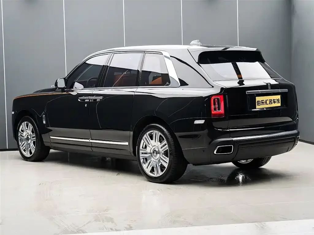 Rolls-Royce Cullinan — фото 7