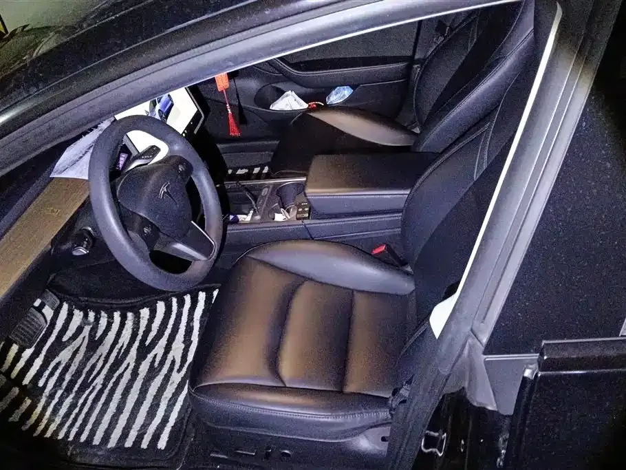 Tesla Model 3 — фото 10