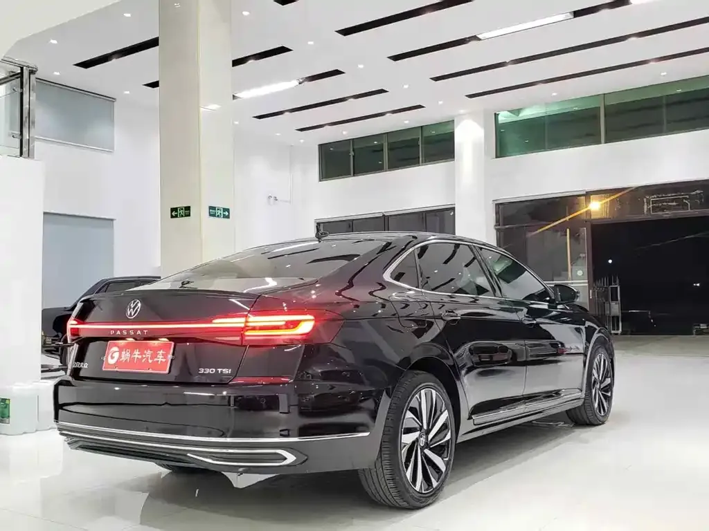 Volkswagen Passat — фото 5