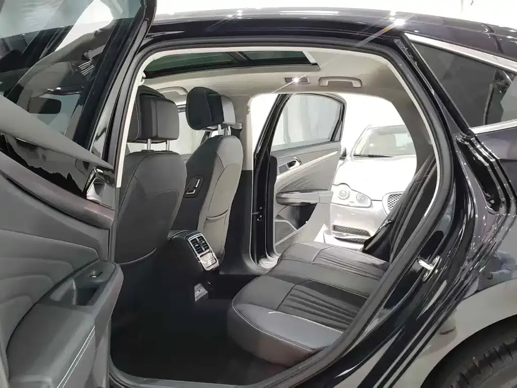 Volkswagen Passat — фото 4