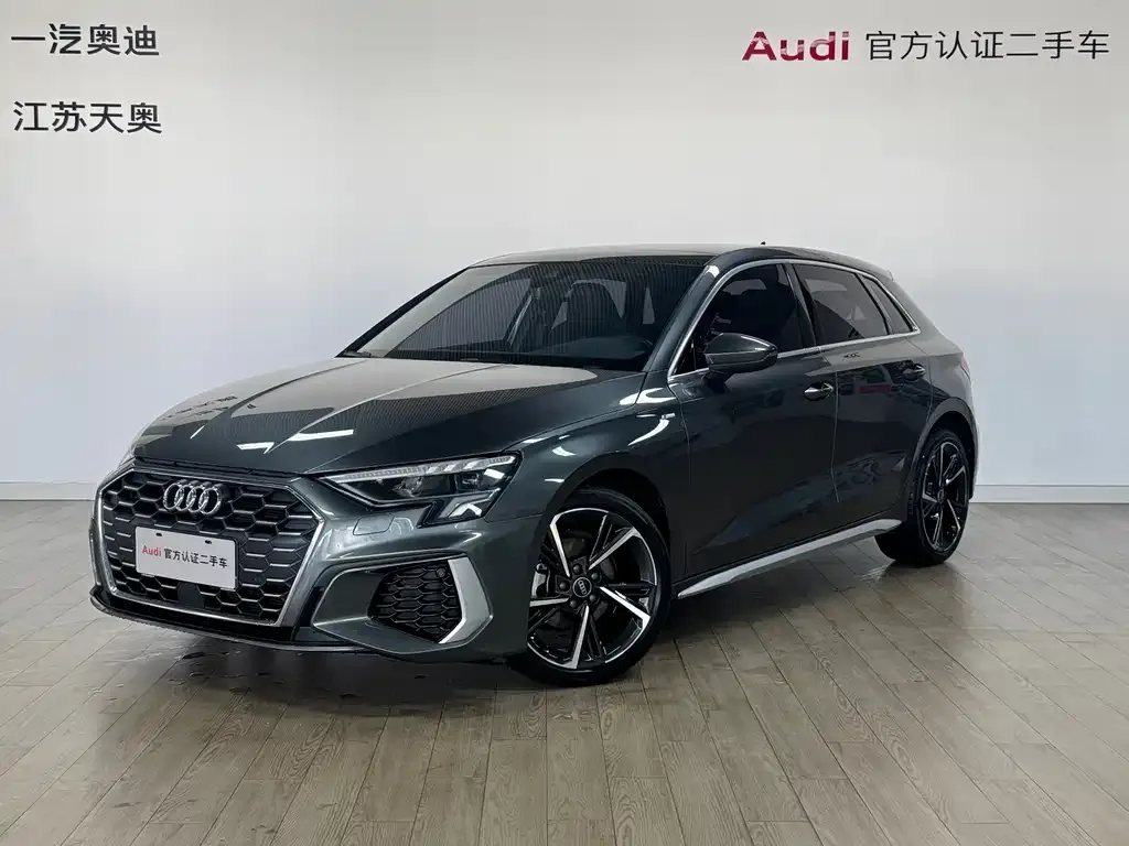 Audi A3 — фото 1