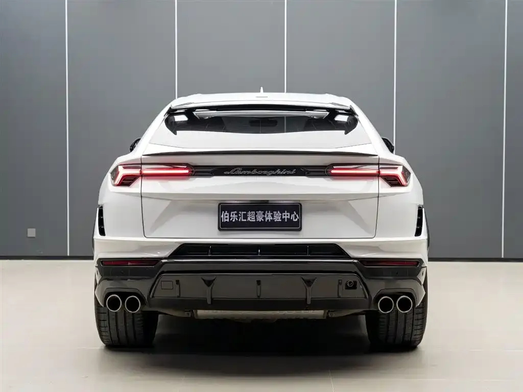 Lamborghini Urus — фото 3