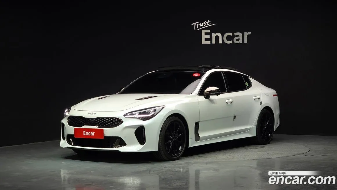 Kia Stinger — фото 1
