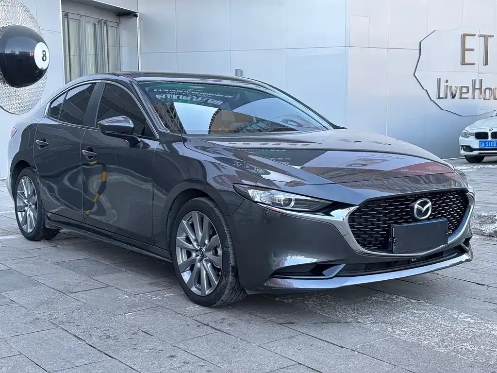 Mazda 3 Axela — фото 4