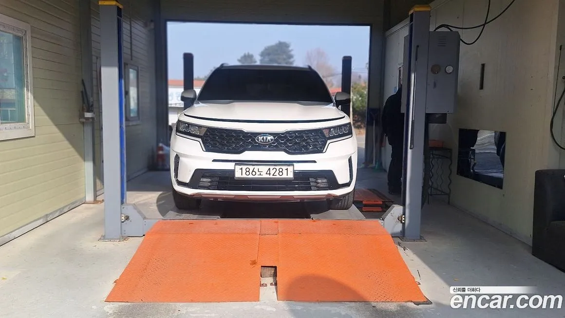 Kia Sorento — фото 1