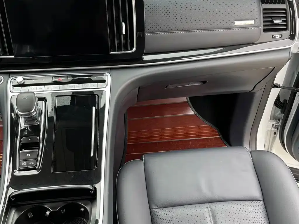 GAC Motor Trumpchi M8 — фото 7