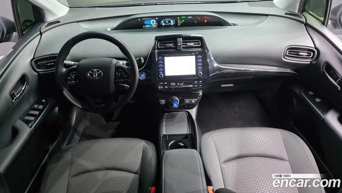Toyota Prius — фото 10