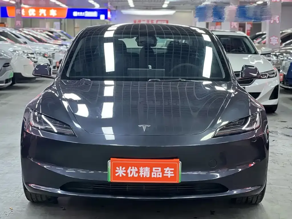 Tesla Model 3 — фото 7