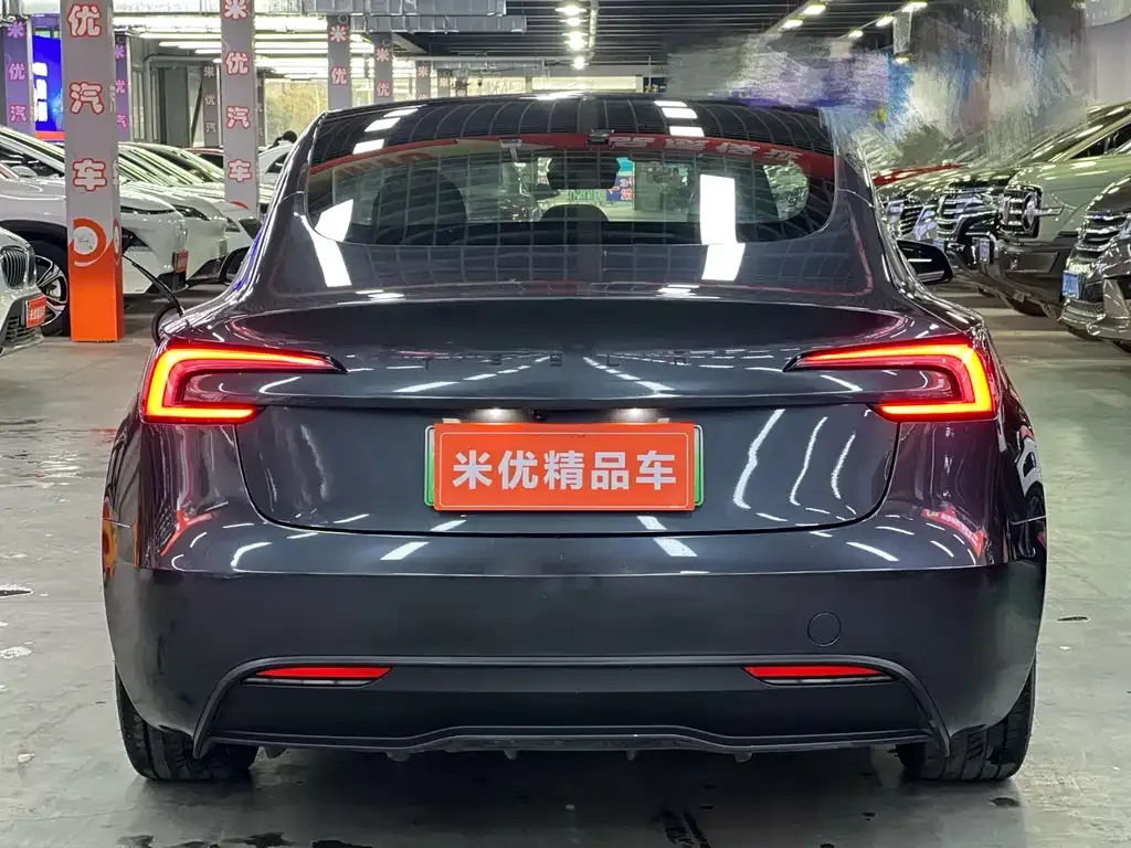 Tesla Model 3 — фото 5