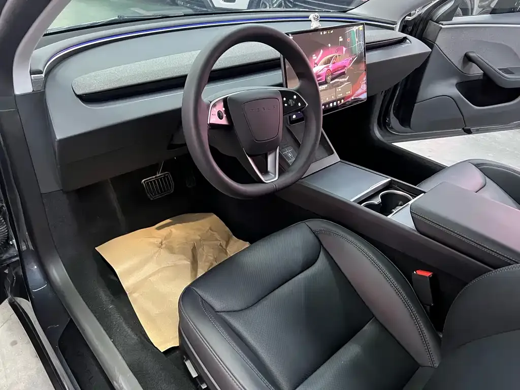 Tesla Model 3 — фото 4