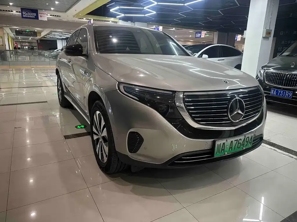 Mercedes-Benz EQC — фото 10