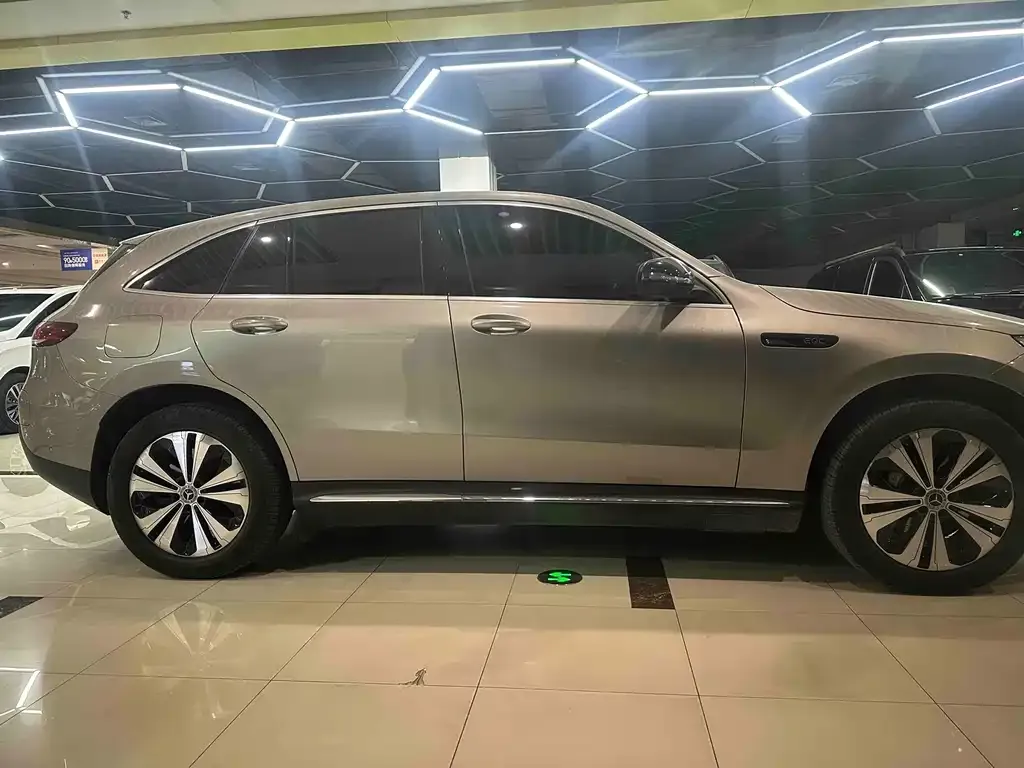 Mercedes-Benz EQC — фото 2