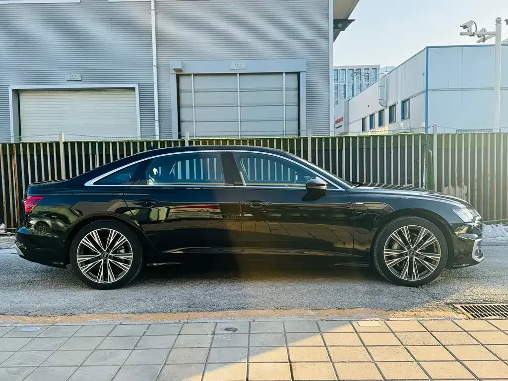 Audi A6L — фото 4