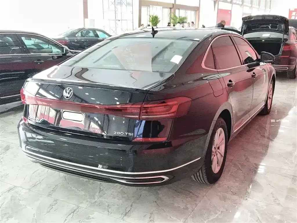 Volkswagen Passat — фото 9