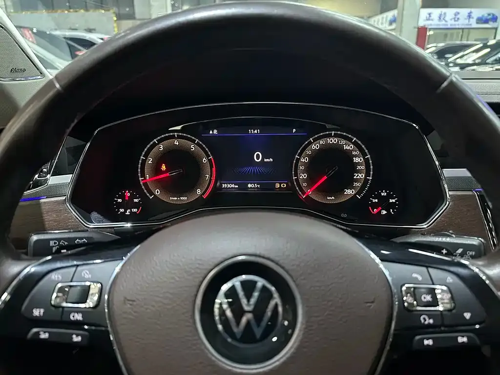 Volkswagen Phideon — фото 2