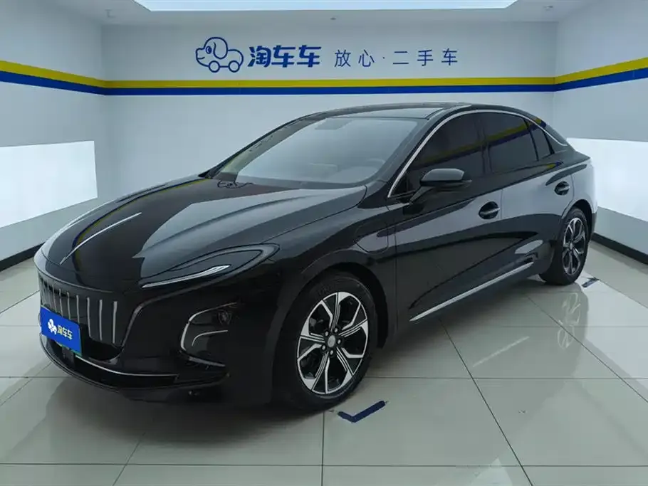 Hongqi E-QM5 — фото 1