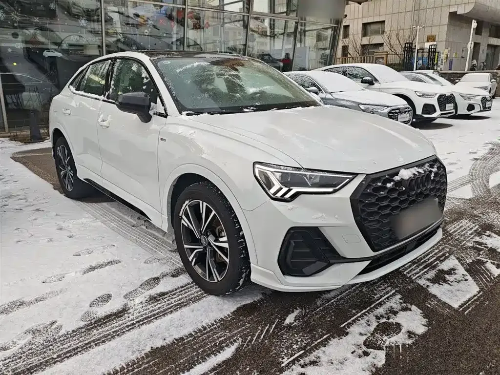 Audi Q3 Sportback — фото 8