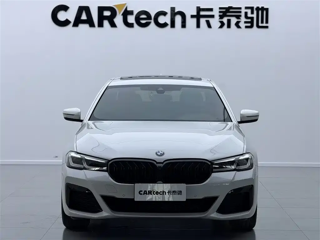 BMW 5 Series — фото 4