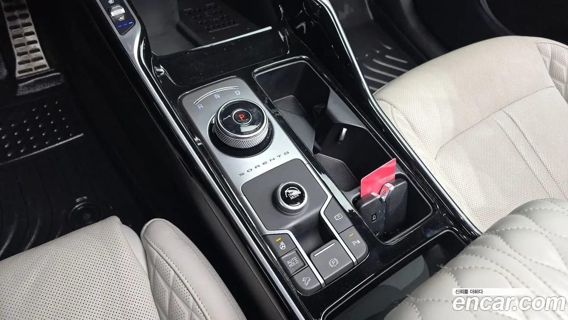 Kia Sorento — фото 10