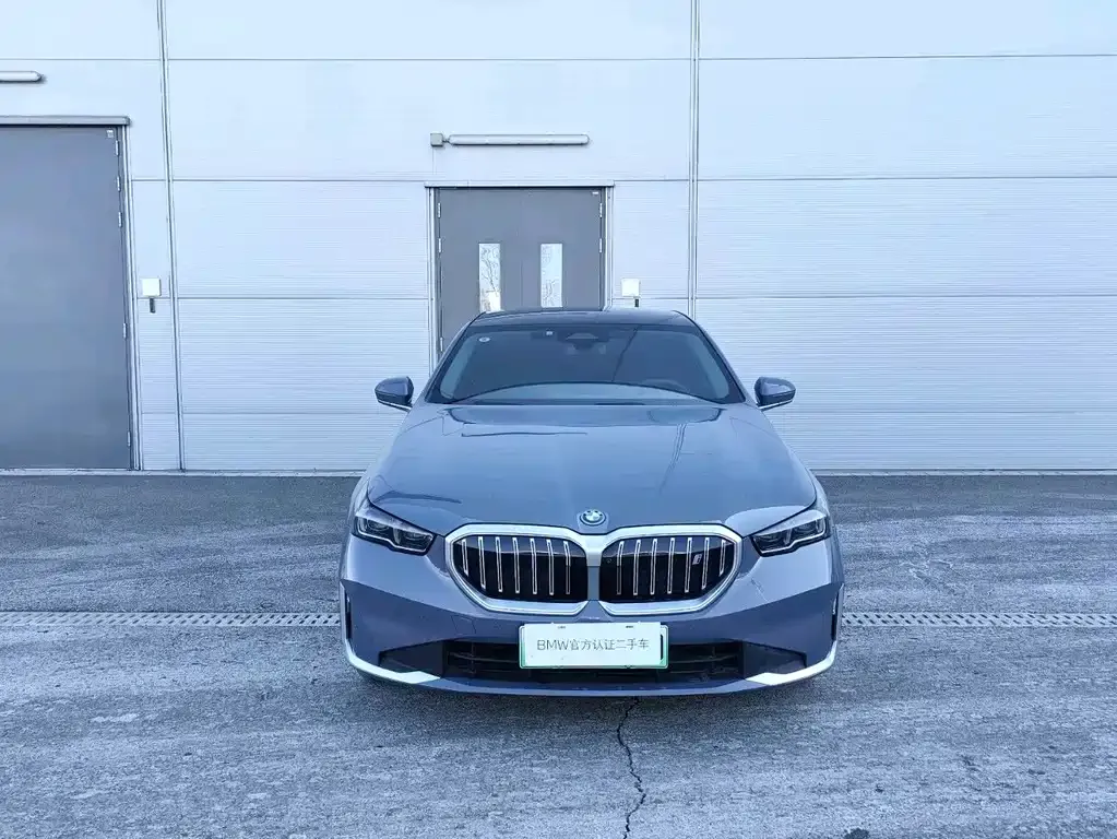 BMW i5 — фото 5