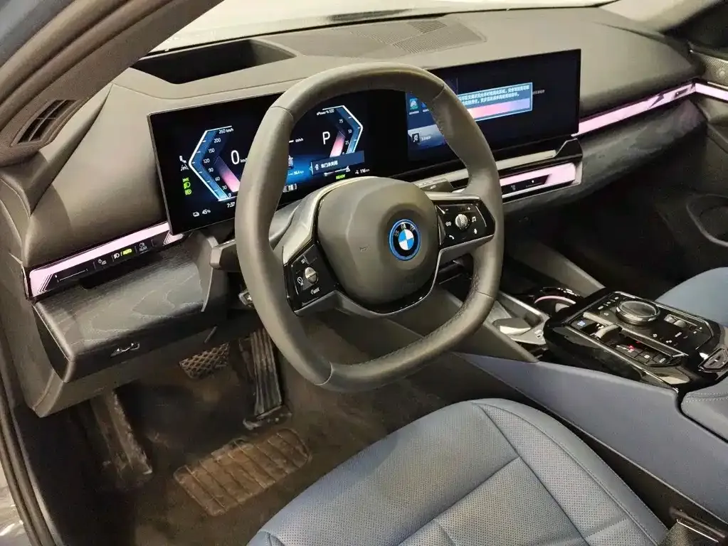 BMW i5 — фото 10