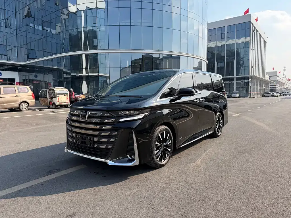 Toyota Vellfire — фото 10
