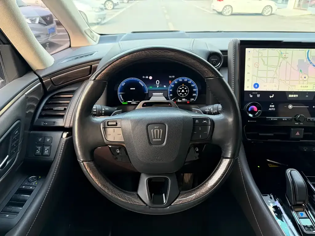 Toyota Vellfire — фото 5