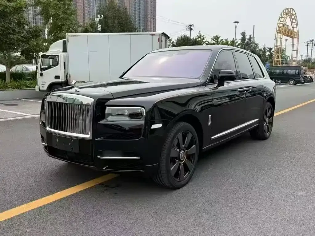 Rolls-Royce Cullinan — фото 1