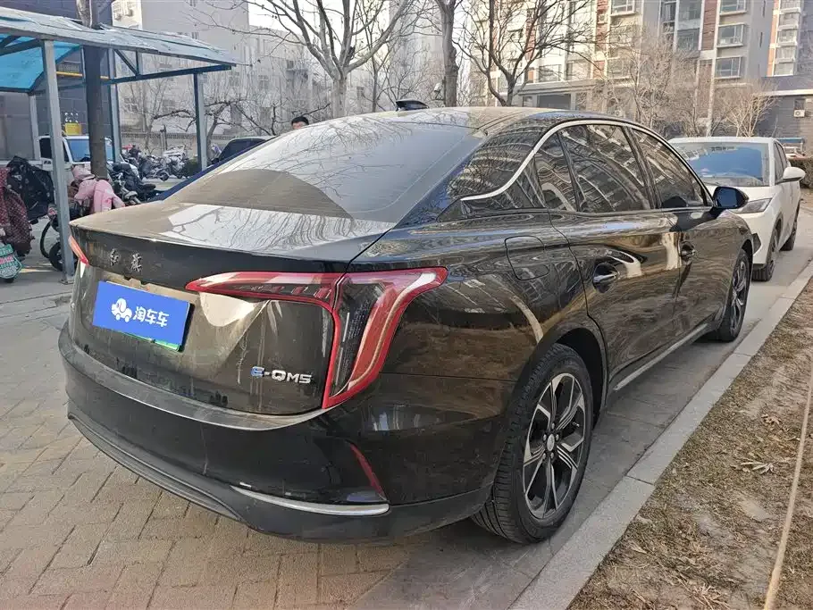 Hongqi E-QM5 — фото 4