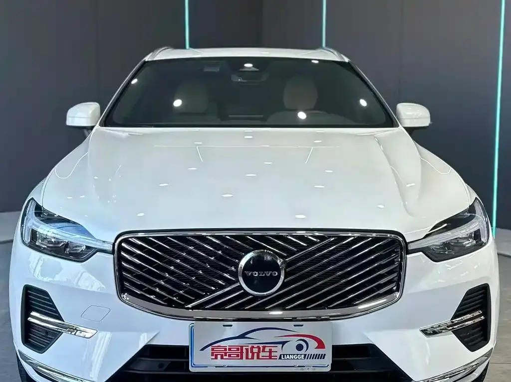 Volvo XC60 — фото 2