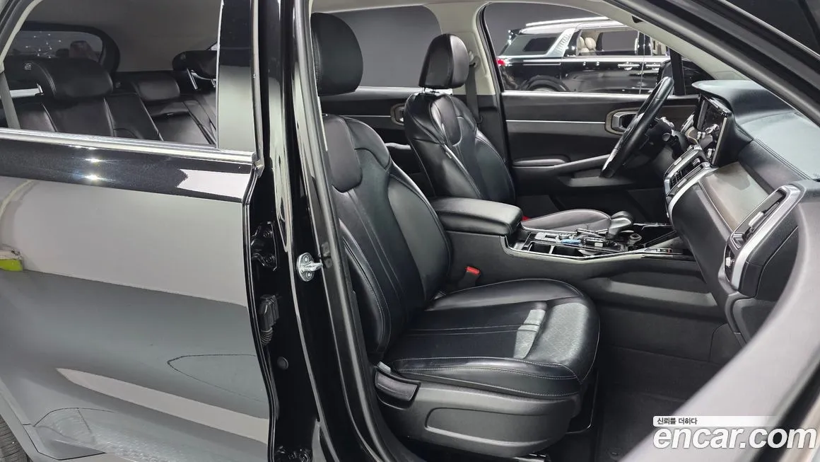 Kia Sorento — фото 5