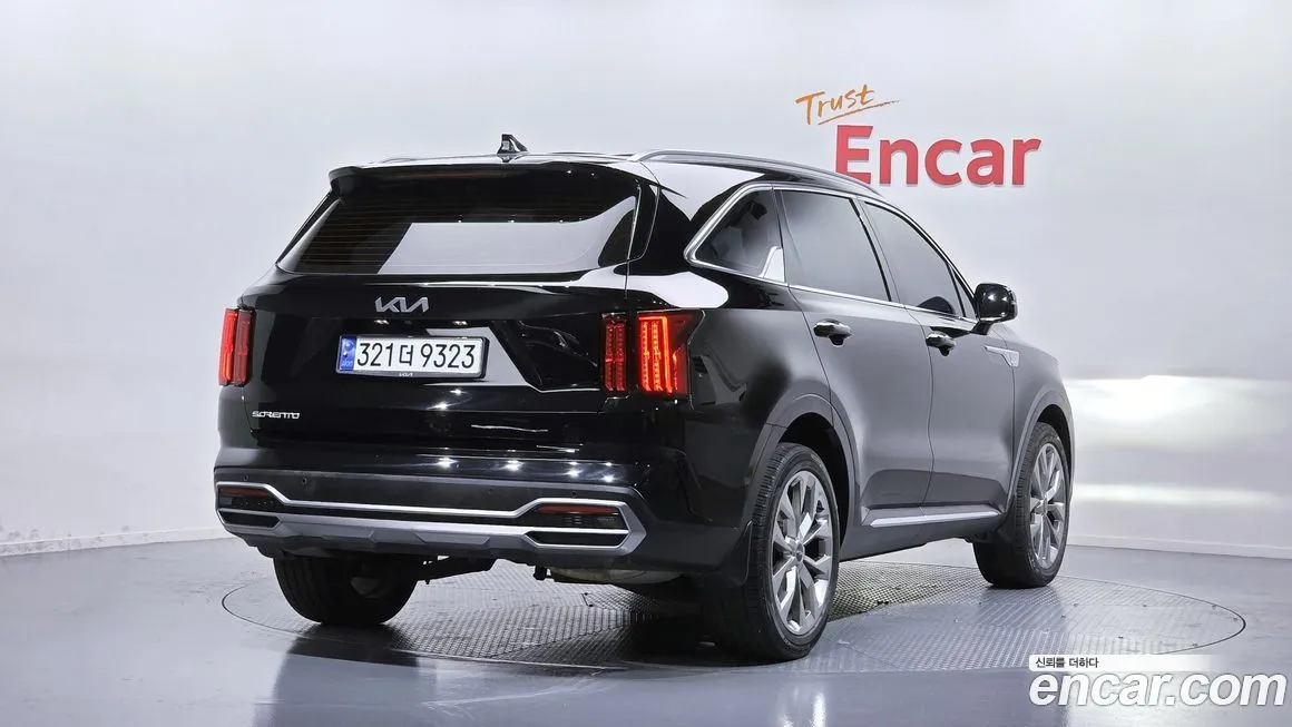 Kia Sorento — фото 9