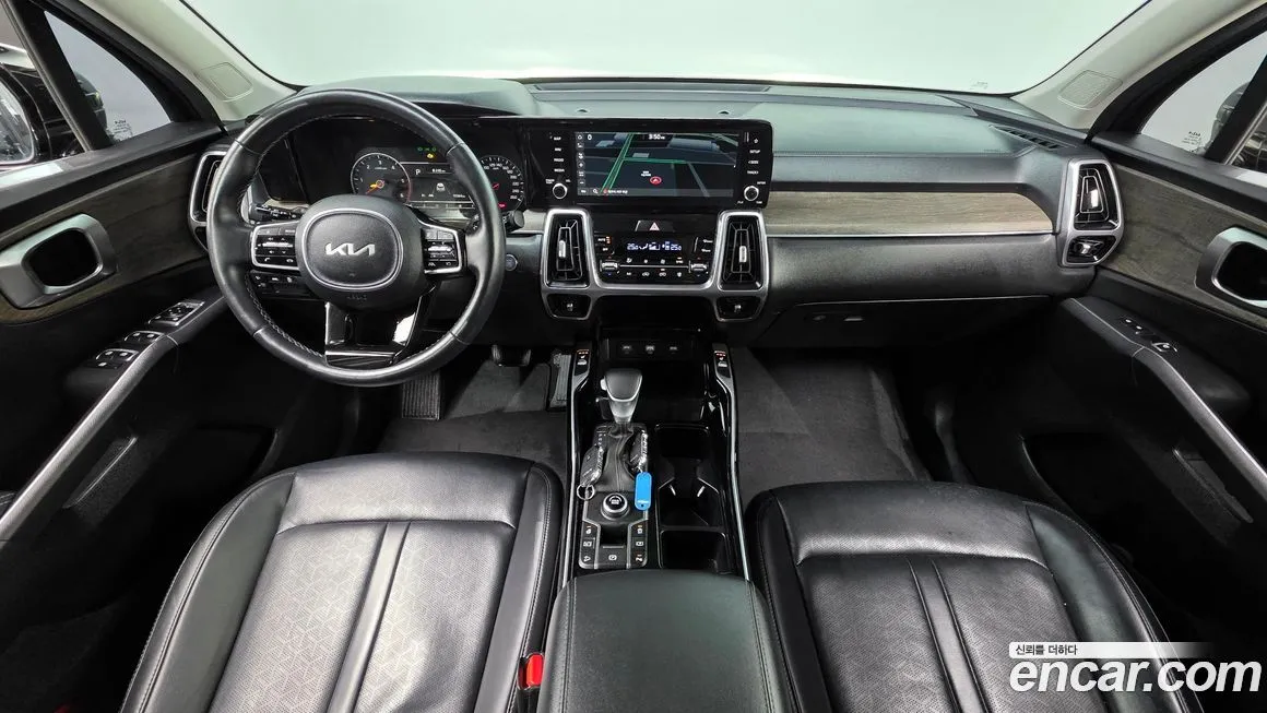 Kia Sorento — фото 6