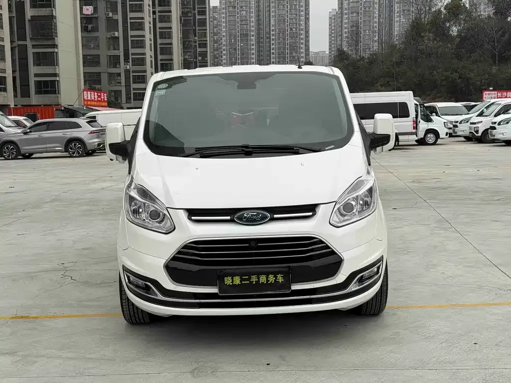 Ford Tourneo — фото 5