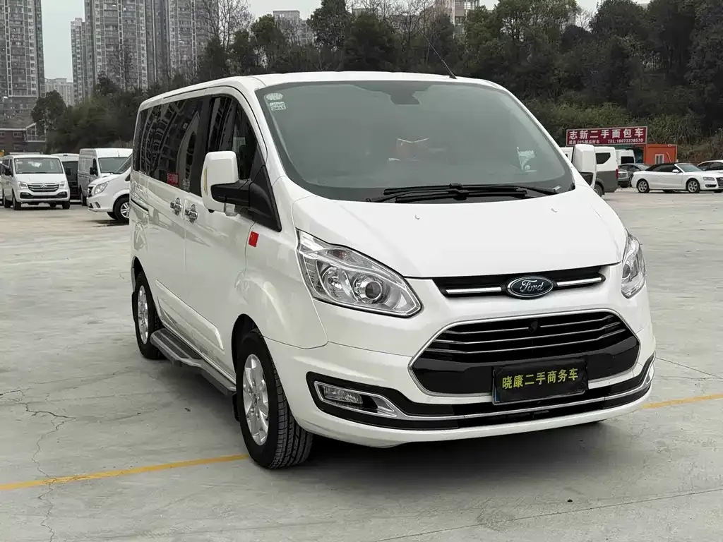 Ford Tourneo — фото 6