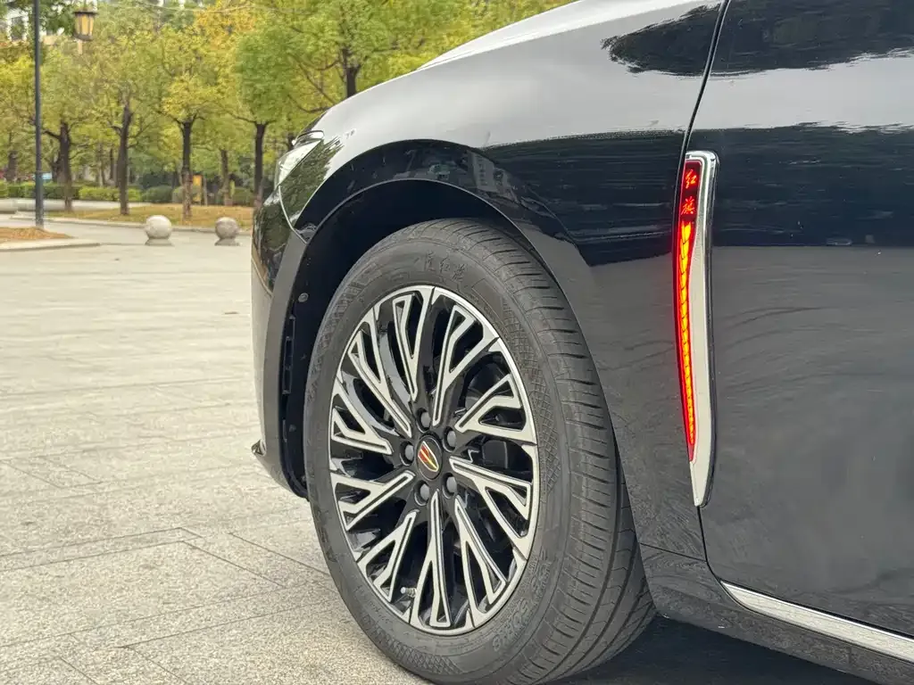 Hongqi H5 — фото 2