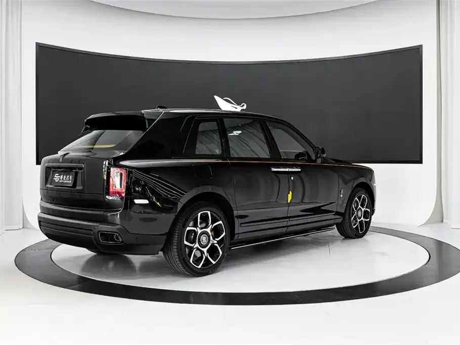 Rolls-Royce Cullinan — фото 9