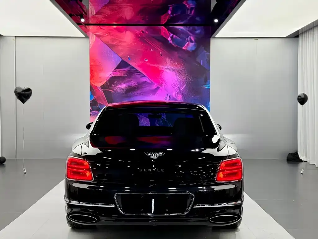 Bentley Flying Spur — фото 5