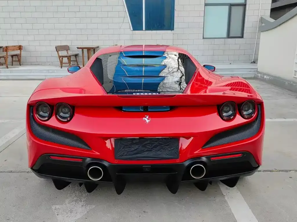 Ferrari F8 — фото 3