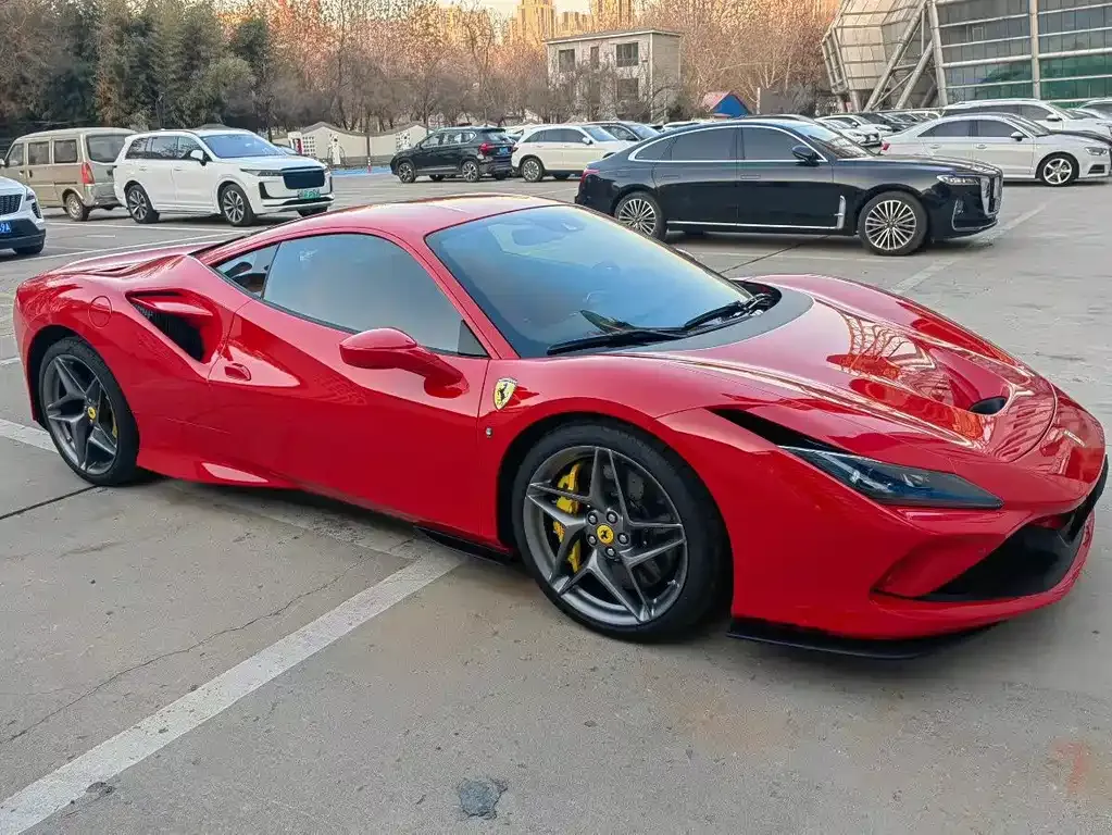 Ferrari F8 — фото 10