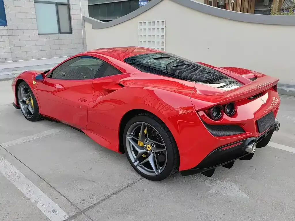 Ferrari F8 — фото 8