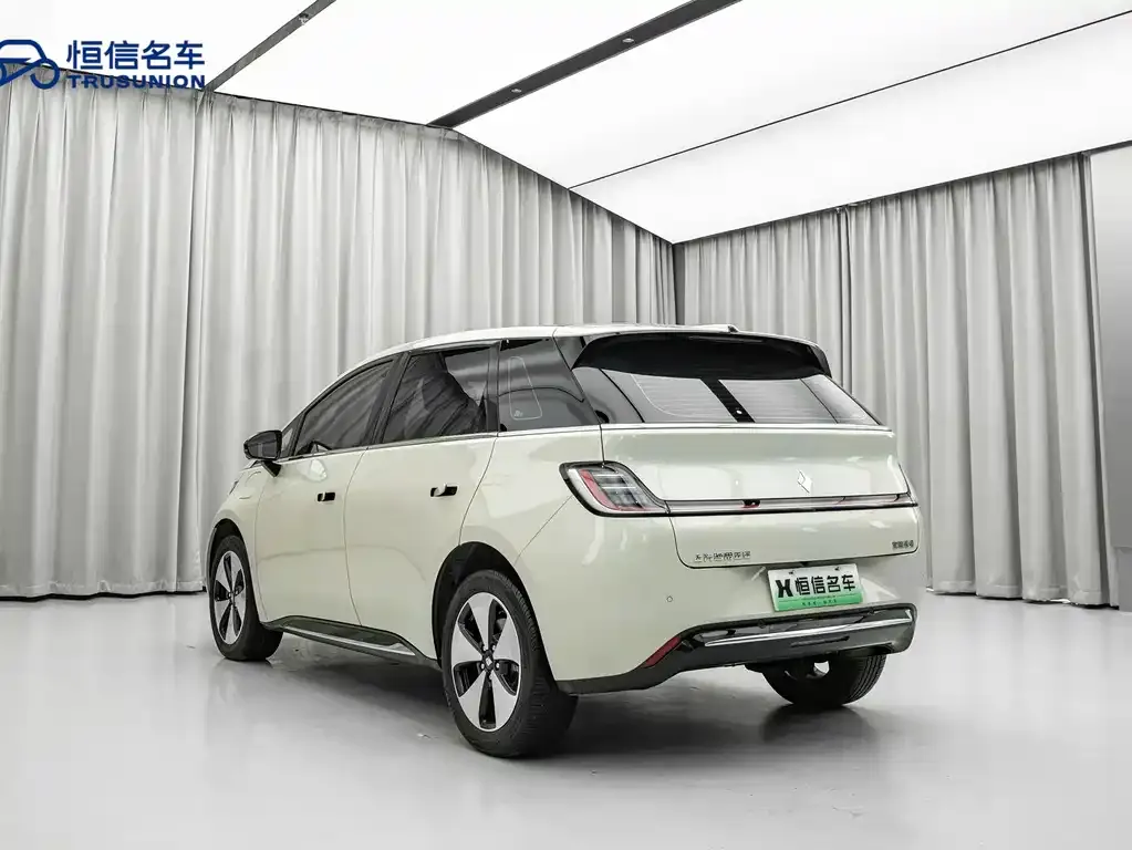 Baojun Yunduo — фото 6