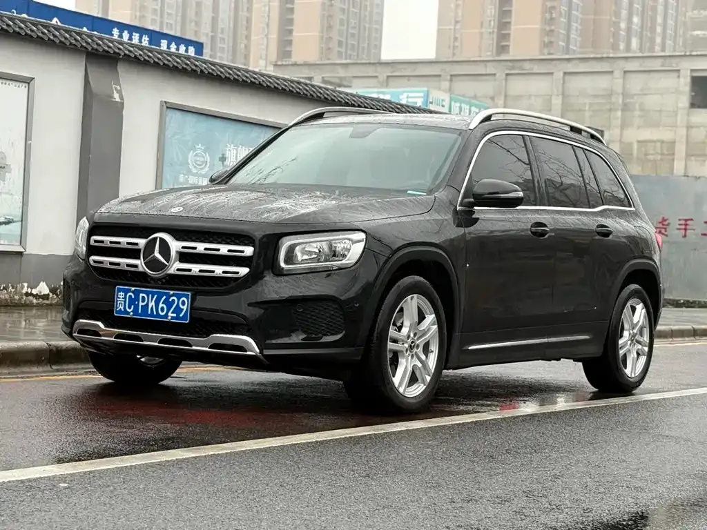 Mercedes-Benz GLB — фото 1