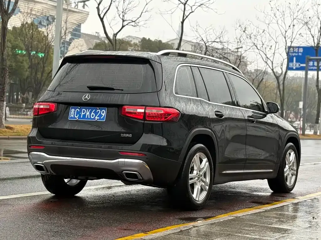 Mercedes-Benz GLB — фото 3