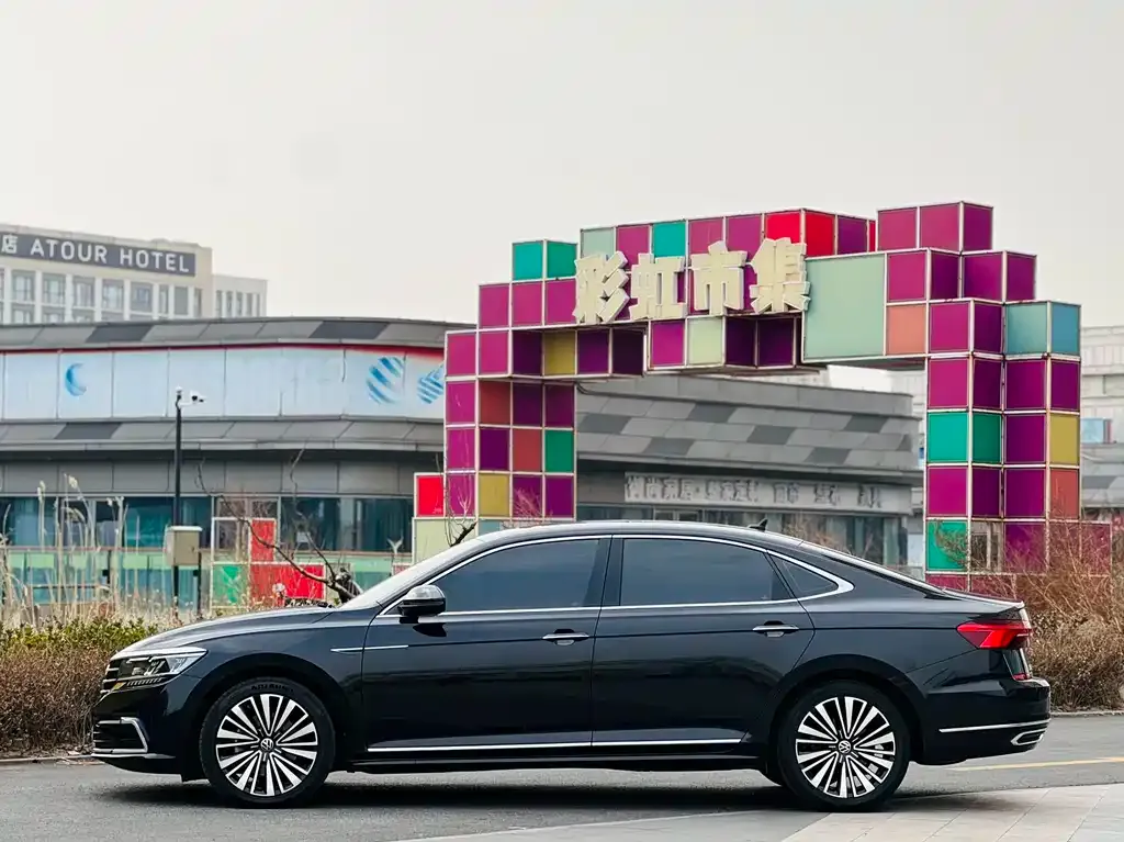 Volkswagen Passat — фото 5