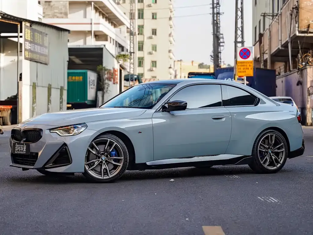 BMW M240i — фото 1