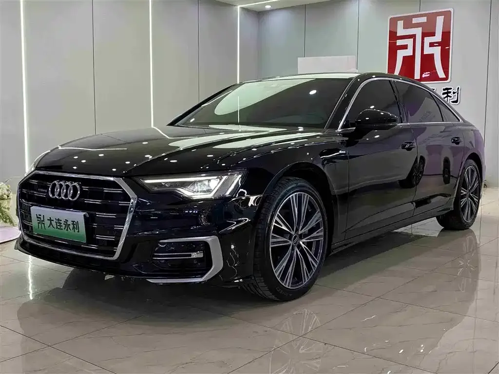 Audi A6L — фото 1