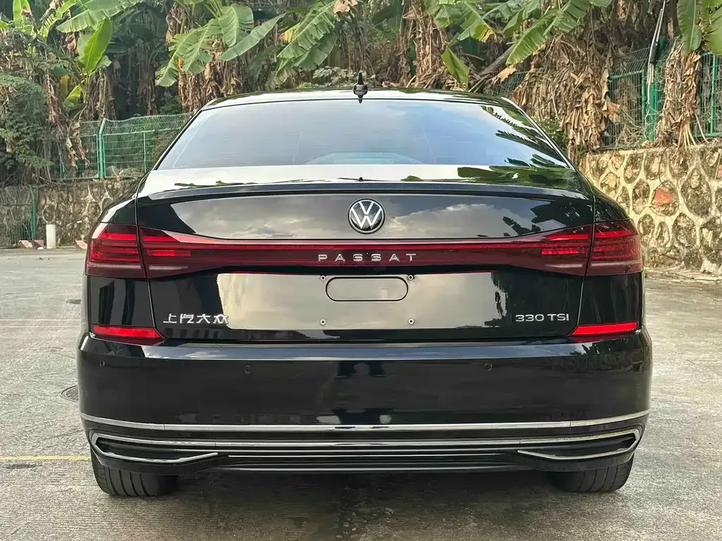 Volkswagen Passat — фото 8